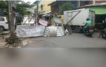 Penutupan Jalan Abubakar Lambogo Bikin Macet Parah, Warga Geram