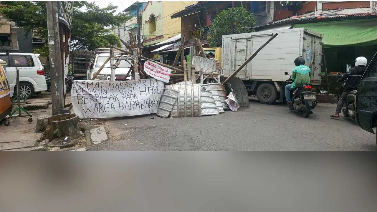 Penutupan Jalan Abubakar Lambogo Bikin Macet Parah, Warga Geram