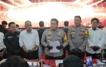 Polisi Tangkap 11 Pesilat dalam Kasus Pengeroyokan di Blitar 2 Polisi Tangkap 11 Pesilat dalam Kasus Pengeroyokan di Blitar