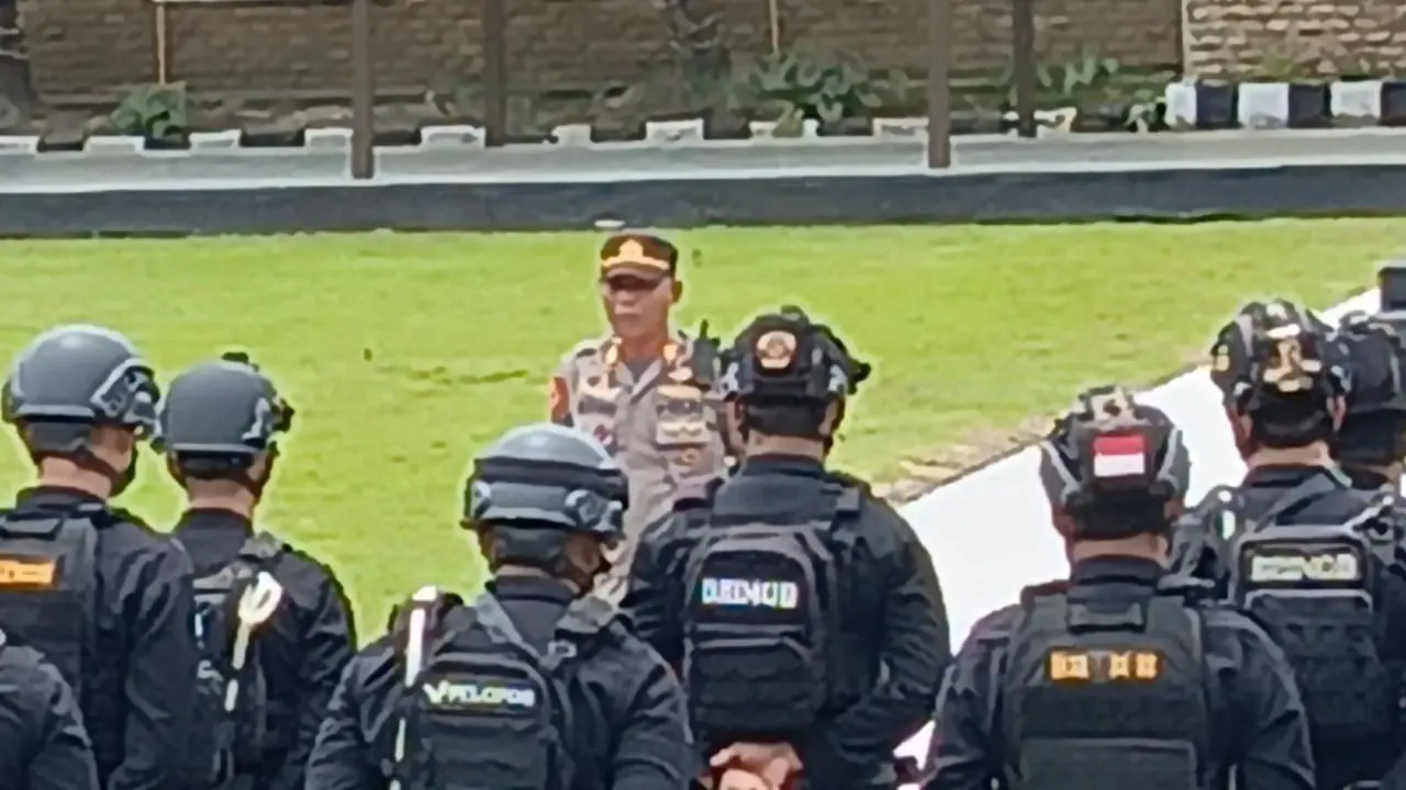 Demi Keamanan Masyarakat, Polres Jeneponto Siagakan 1 SSK Brimob Jelang dan Pasca Putusan PHPUKADA Jeneponto di MK 2 Demi Keamanan Masyarakat, Polres Jeneponto Siagakan 1 SSK Brimob Jelang dan Pasca Putusan PHPUKADA Jeneponto di MK