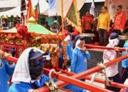 Hadiri Arak-arakan 18 Dewa, Pj Gubernur Prof Fadjry Dukung Pelestarian Budaya Tionghoa