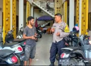 Bhabinkamtibmas Tamalanrea Jaya Sambangi Kos-kosan, Titip Pesan Keamanan