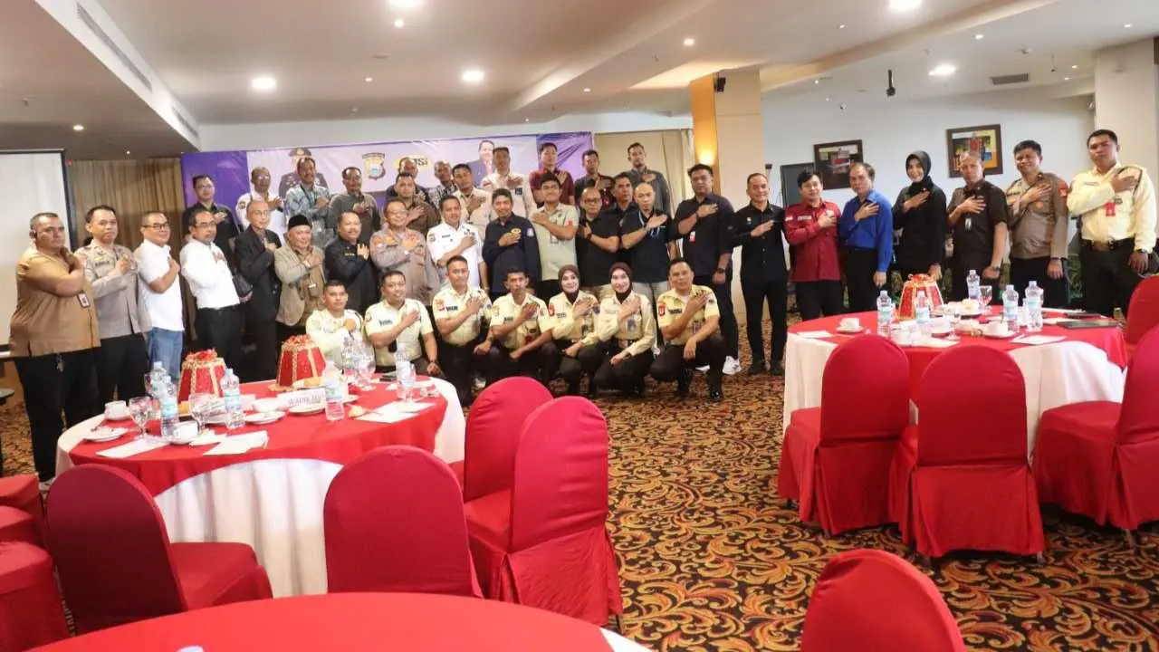 Satpam Garda Depan Keamanan, APSI Perkuat Sinergi dengan Polda Sulsel dan PHI Makassar 2 Satpam Garda Depan Keamanan, APSI Perkuat Sinergi dengan Polda Sulsel dan PHI Makassar