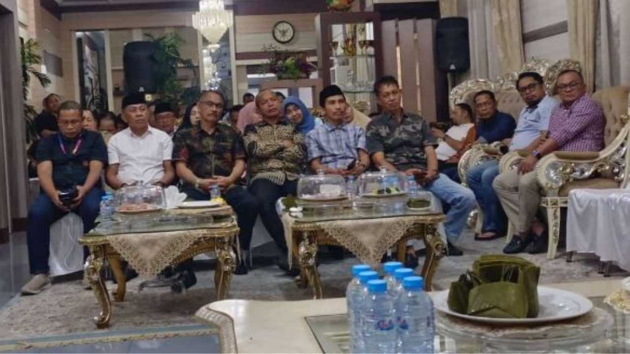 Paris-Islam Diundang Pj Bupati Jeneponto ke Rujab, Sudirman Sappara: Imbas Pilkada, Sejumlah Pimpinan OPD Belum Begitu Tersenyum 4 Paris-Islam Diundang Pj Bupati Jeneponto ke Rujab, Sudirman Sappara: Imbas Pilkada, Sejumlah Pimpinan OPD Belum Begitu Tersenyum