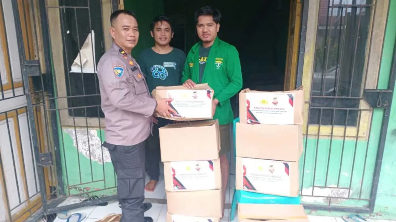 Polsek Manggala Salurkan Baksos "Polri Presisi" Sambut Ramadan 1446 H