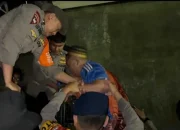 Makassar Dikepung Banjir, Brimob Turun Tangan Evakuasi Warga