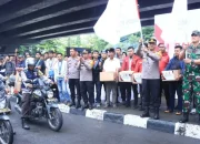 Polrestabes Makassar dan Mahasiswa Bersatu Salurkan Ratusan Paket Sembako Sambut Ramadan