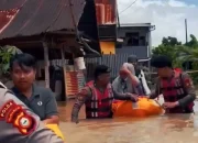 Makassar-Maros Diterjang Banjir, Polri Bergerak Cepat Bantu Warga Terdampak