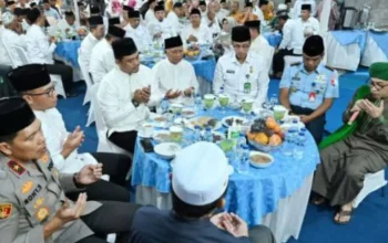 Gubernur Sumut Gelar Safari Ramadan Perdana, Dorong Masjid sebagai Pusat Aktivitas Sosial 6 Gubernur Sumut Gelar Safari Ramadan Perdana, Dorong Masjid sebagai Pusat Aktivitas Sosial