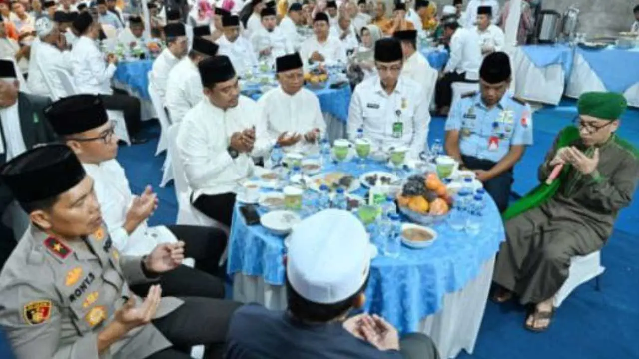 Gubernur Sumut Gelar Safari Ramadan Perdana, Dorong Masjid sebagai Pusat Aktivitas Sosial