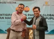 Menjembatani Harapan Petani, Ini Solusi Andi Undru Mario Atasi Kelangkaan Pupuk 9 Andi Undru Mario (kanan), seorang pengusaha asal Wajo, Sulawesi Selatan