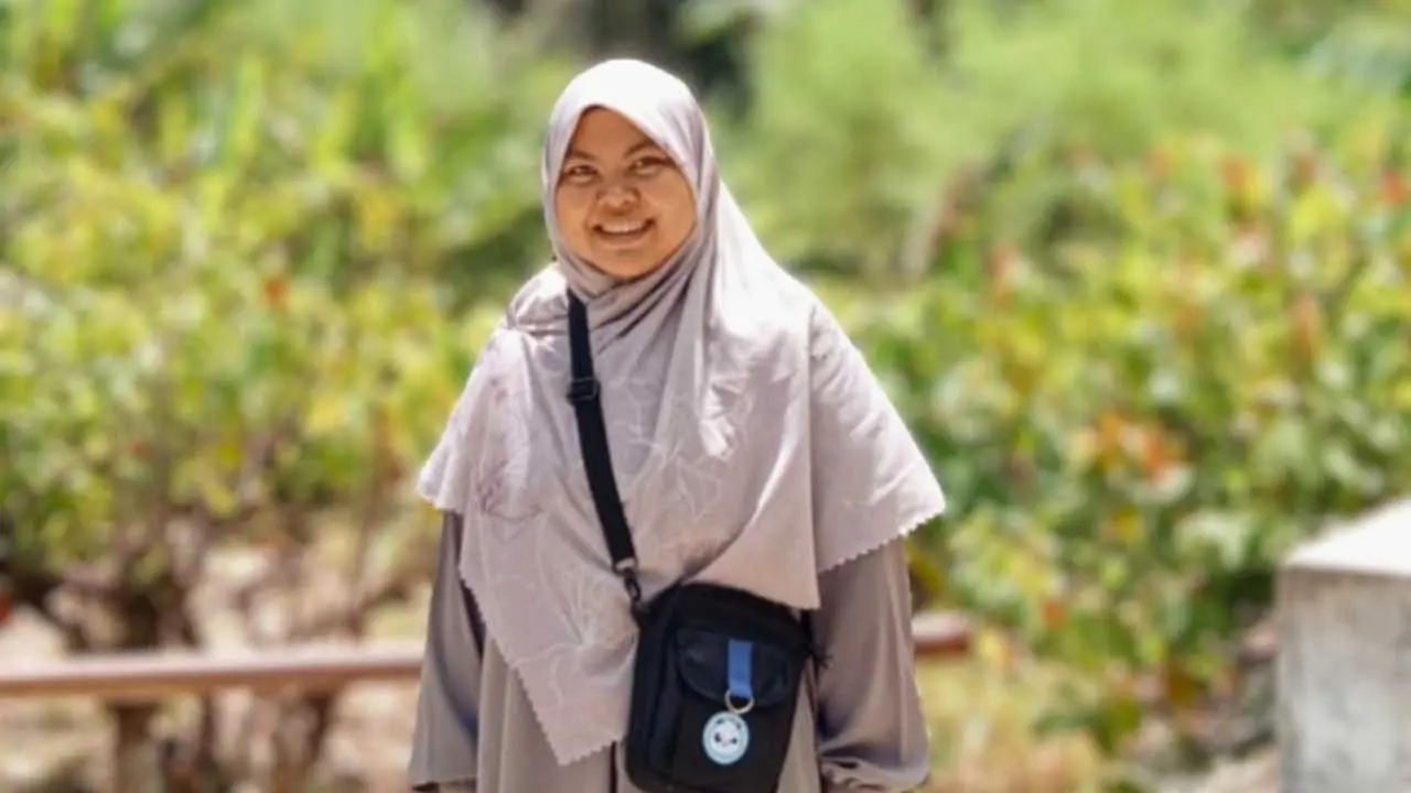 Hamzinah, S.I.Pust. (Pustakawan & Pemerhati Opini Medsos)