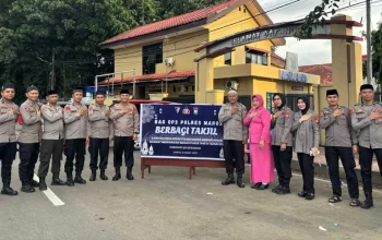 Hari Pertama Ramadan, Kapolres Maros dan Jajaran Tebar Kebaikan dengan Takjil Gratis