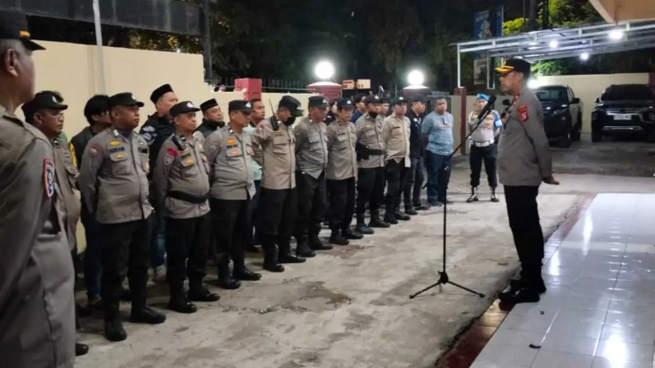 Kapolsek Bontoala Pimpin Apel KRYD, Tegaskan Kesiapsiagaan Jelang Malam Ramadan