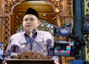 Wali Kota Makassar Tarawih di Masjid Raudhatul Muflihien, Janjikan Penataan Pasar Terong
