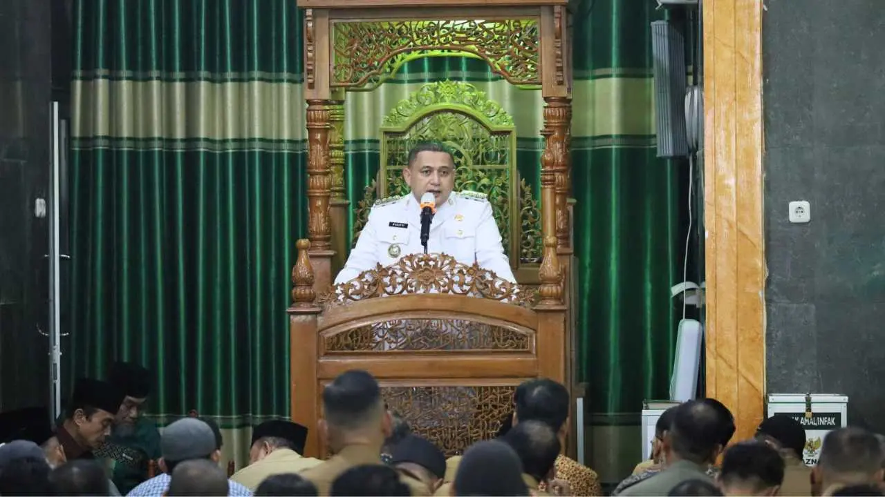 Salat Zuhur Perdana di Balai Kota, Wali Kota Munafri Arifuddin Ajak Pegawai Manfaatkan Masjid Secara Optimal