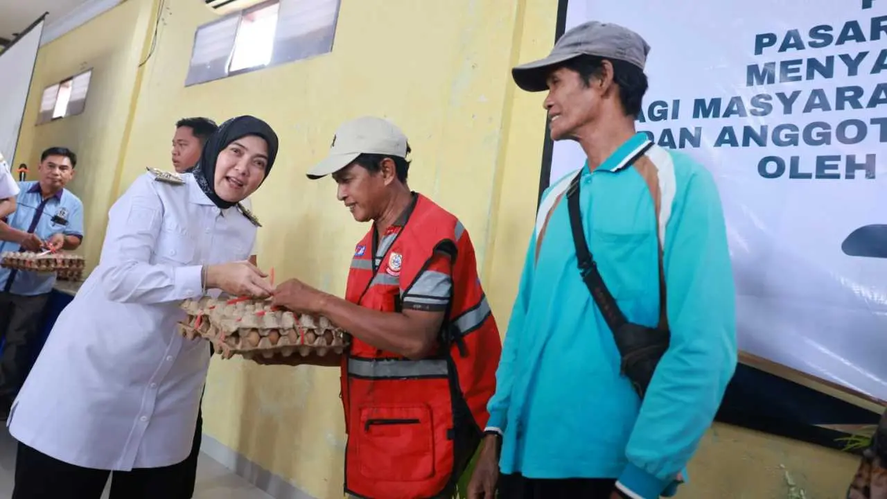 Aliyah Mustika Ilham Hadiri Penyaluran Paket Pasar Murah di Gereja Toraja Jemaat Sudiang