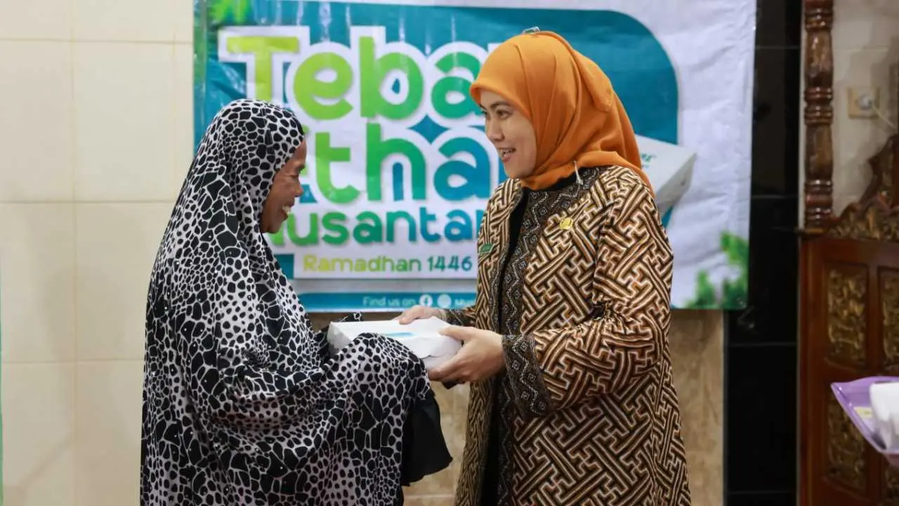 Aliyah Mustika Ilham Wakili Wali Kota Buka Tebar Ifthar Akbar di Masjid Aisyiyah