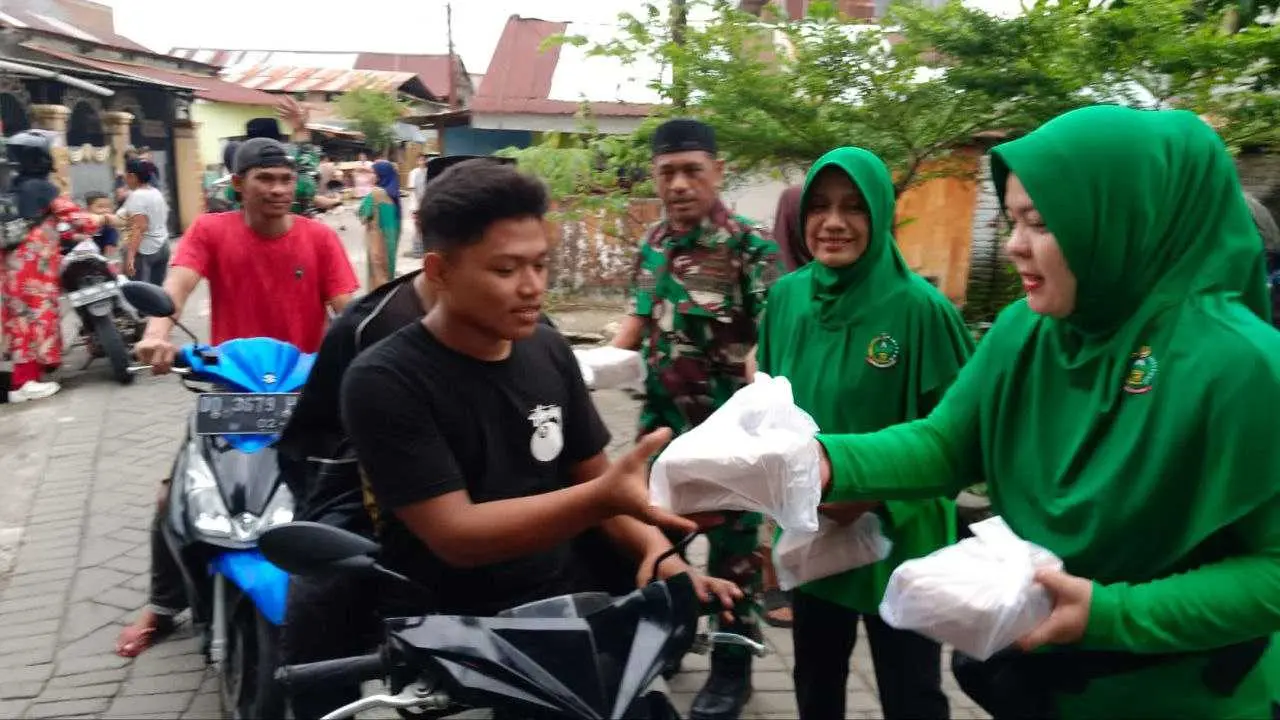 Koramil 1408/08 Makassar Tebar Kebahagiaan di Bulan Ramadan
