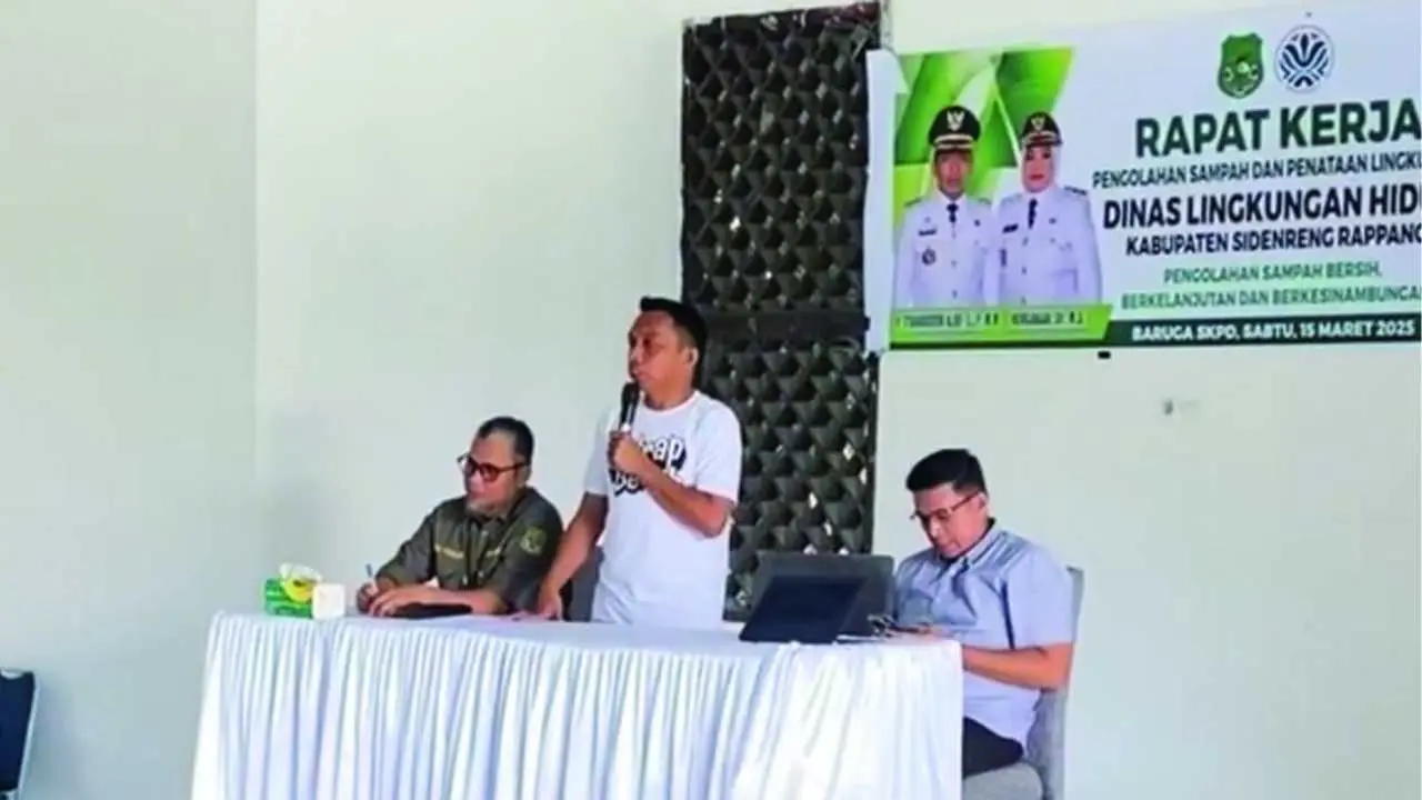 Maksimalkan Program Sidrap Bersih, Bupati Syaharuddin Dialog Bersama Ratusan Petugas Kebersihan 2 Maksimalkan Program Sidrap Bersih, Bupati Syaharuddin Dilaog Bersama Ratusan Petugas Kebersihan