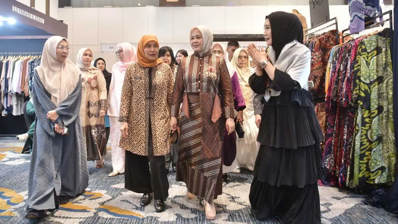 Lelang Pakaian Preloved di Trend Hijab Expo 2025, Hasilnya untuk Bantu UMKM Perempuan Rentan