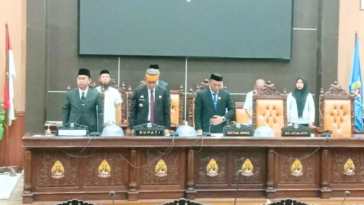 Sertijab Pj Bupati ke Bupati dan Wabup Jeneponto Periode 2025-2030 dan Pemaparan Visi Misinya di Depan DPRD 3 Sertijab Pj Bupati ke Bupati dan Wabup Jeneponto Periode 2025-2030 dan Pemaparan Visi Misinya di Depan DPRD