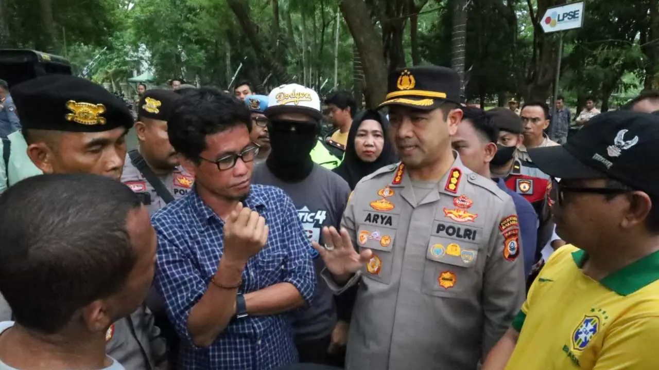 Kapolrestabes Makassar Kawal Aksi Demo Driver Online di Depan Kantor Gubernur Sulsel