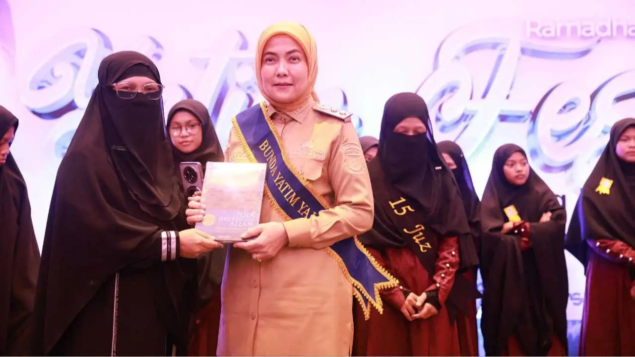Aliyah Mustika Ilham Dinobatkan sebagai Bunda Yatim di Yatim Fest Ramadan