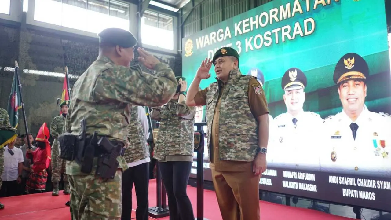 Wali Kota Makassar dan Kepala Daerah Lainnya Resmi Jadi Warga Kehormatan Divif 3 Kostrad