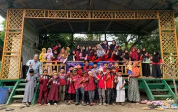 Mahasiswa UMB Tingkatkan Literasi Anak melalui Kegiatan KKN di Bulukumba 3 8 20250315 010211 0007