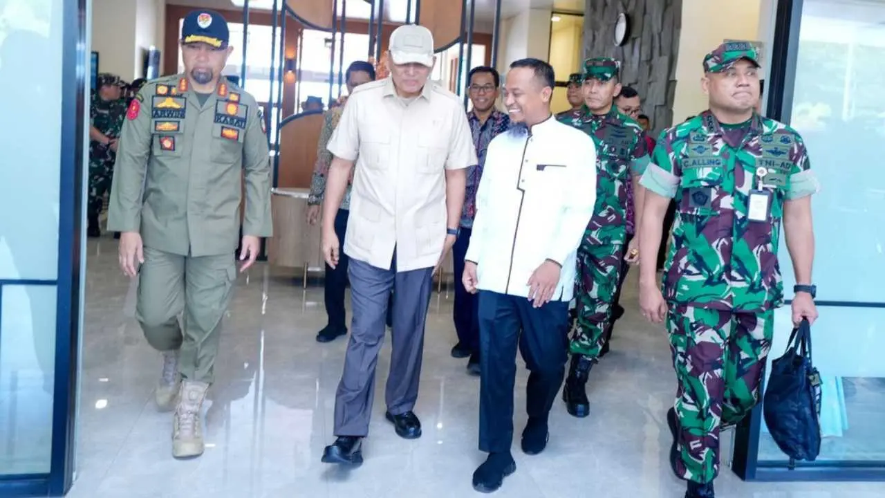 Menhan RI Kunjungi Sulsel, Disambut Langsung Gubernur Andi Sudirman