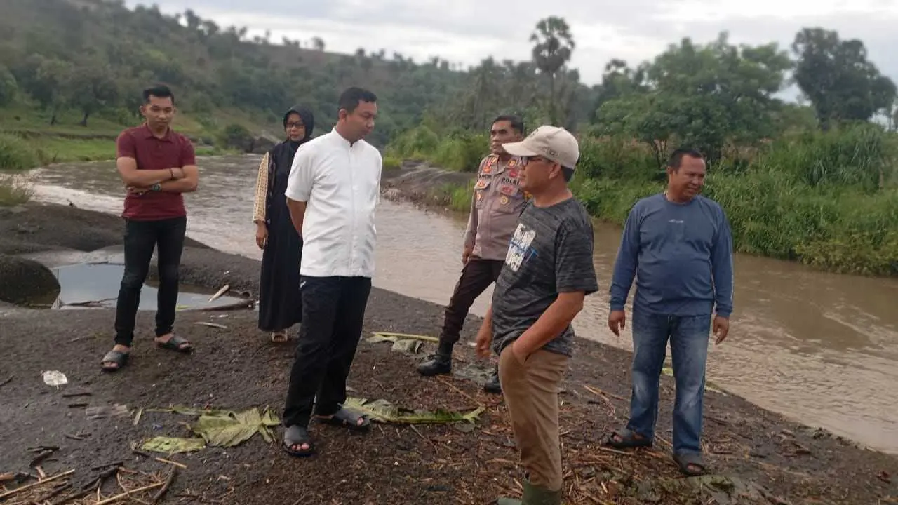 Ikut Belasungkawa, Kapolres Jeneponto Kunjungi Keluarga Korban Tenggelam dan Lihat Lokasi Sungai di Desa Jombe