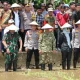 Kapolda Sulsel Dampingi Gubernur di Panen Raya Bone, Tunjukkan Dukungan Nyata untuk Ketahanan Pangan