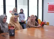 Dorong Jajanan Sehat di Sekolah, Ketua TP PKK Makassar Tinjau Inkubator UMKM dan Apresiasi Produk Lokal