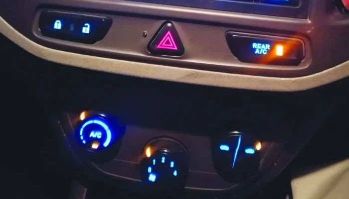 Waspada! Jangan Sembarang Menggunakan Lampu Hazard, Ini Fungsi Sebenarnya