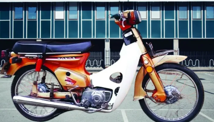 Legenda Jalanan: Honda Super Cub C700 & C800, Motor Bebek Langka yang Kini Jadi Buruan Kolektor