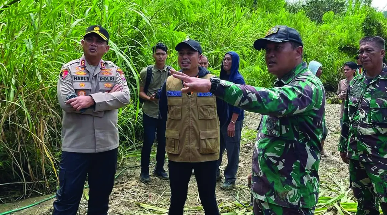 Bupati Enrekang Tinjau Langsung Lokasi Banjir Bandang di Anggeraja: Akses Lumpuh, Warga Terdampak Dapat Bantuan