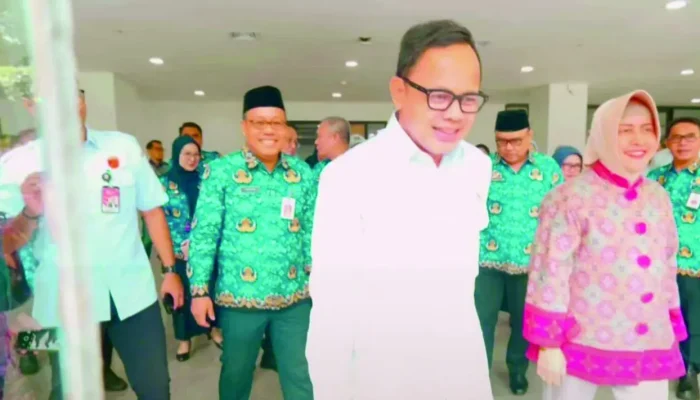 Sekwan DPRD Makassar Dampingi Wamendagri Tinjau MPP, Tegaskan Komitmen Dukung Layanan Publik Terintegrasi