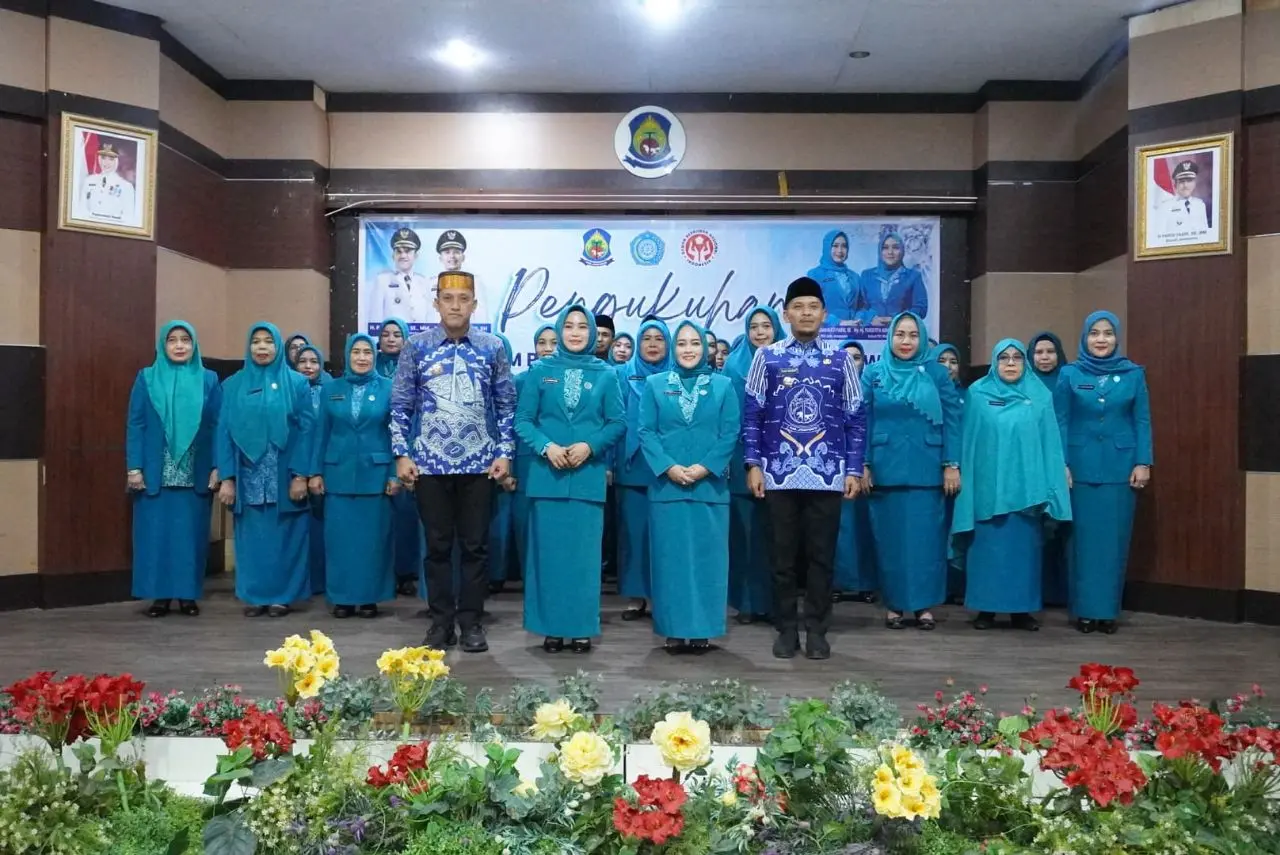 Pengurus TP PKK dan Dekranasda Jeneponto Masa Bhakti 2025,-2030 Resmi Dikukuhkan 3 Pengurus TP PKK dan Dekranasda Jeneponto Masa Bhakti 2025,-2030 Resmi Dikukuhkan