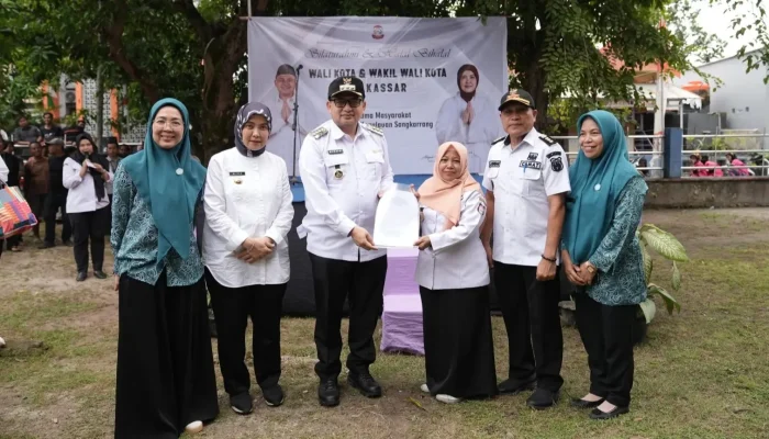 Pemkot Makassar Tinjau Pengelolaan Sampah dan Listrik di Pulau Barrang Lompo
