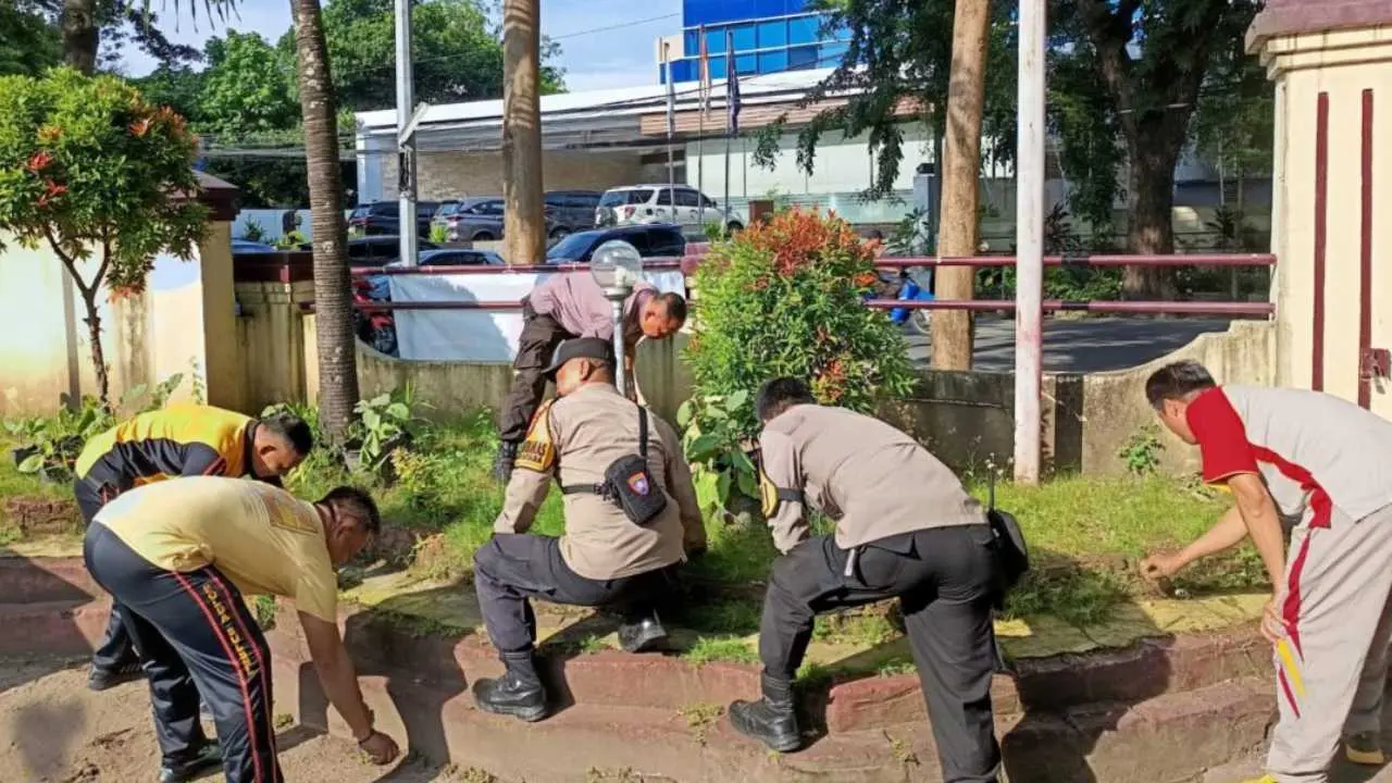 Usai Apel Pagi, Personel Polsek Ujung Pandang Kompak Lakukan Kurvei