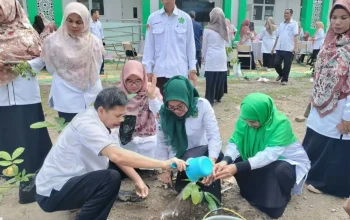Peringati Hari Bumi dan Program Kemenag RI, MAN Jeneponto Sukseskan Program Penanaman Sejuta Pohon