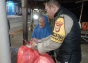 Bhabinkamtibmas Rappocini Sigap Bantu Nenek Pikun yang Tersesat