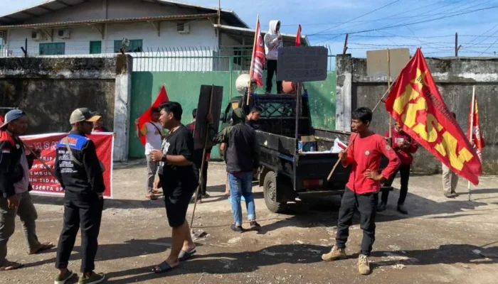 Suara Buruh Menggema di Parangloe, Polsek Tamalanrea Kawal Aksi Damai