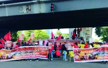 Tolak Kapitalisme dan Mafia Kesehatan, May Day 2025 KSN Gaungkan Perlawanan Rakyat Pekerja 2 Tolak Kapitalisme dan Mafia Kesehatan, May Day 2025 KSN Gaungkan Perlawanan Rakyat Pekerja