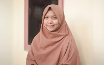 Potret Buram Kapitalisasi Pendidikan 4 Jumriah, S.Pd (Aktivis Muslimah)