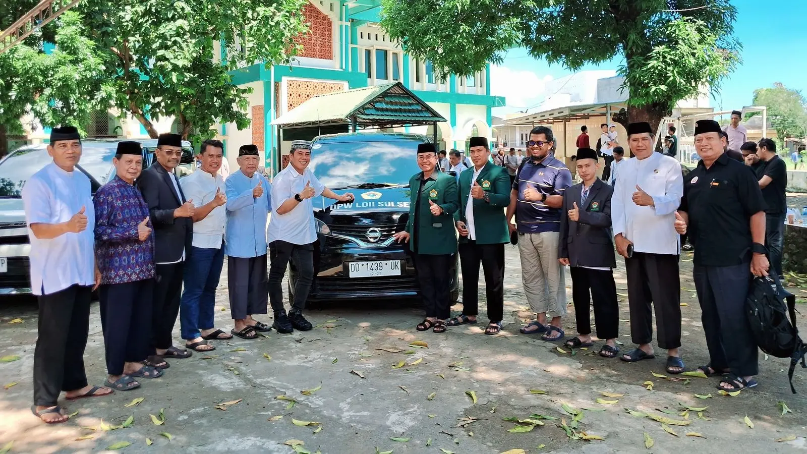 Sinergi untuk Umat: Daeng Ical Donasikan Mobil Operasional ke LDII Sulsel 2 Sinergi untuk Umat: Daeng Ical Donasikan Mobil Operasional ke LDII Sulsel