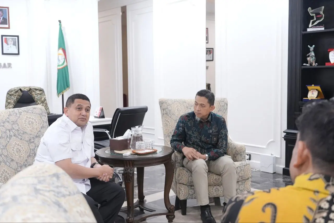 Wali Kota Makassar dan PLN Sepakat Percepat Pasokan Listrik ke Pulau-Pulau