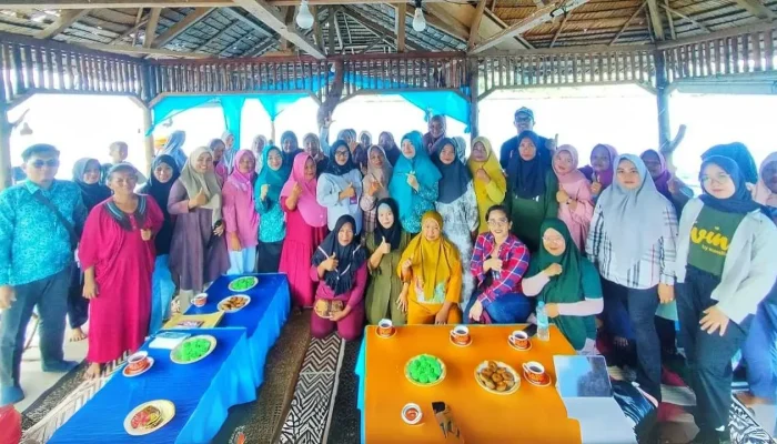 Dari Dapur ke Pasar: Perempuan Bajo Bangkit Lewat Legalitas Usaha dan Pertanian Keluarga
