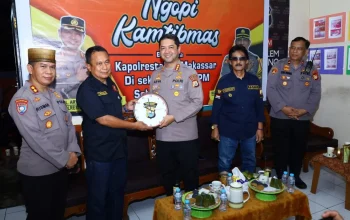 Ngopi Kamtibmas, Kapolrestabes Makassar Serap Aspirasi Warga Manggala 6 Ngopi Kamtibmas, Kapolrestabes Makassar Serap Aspirasi Warga Manggala